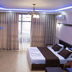 מלון Emeg And Restaurant, באטומי